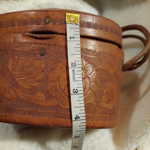Vintage Mexico Hand Tooled Leather Purse - Picture 13 of 13